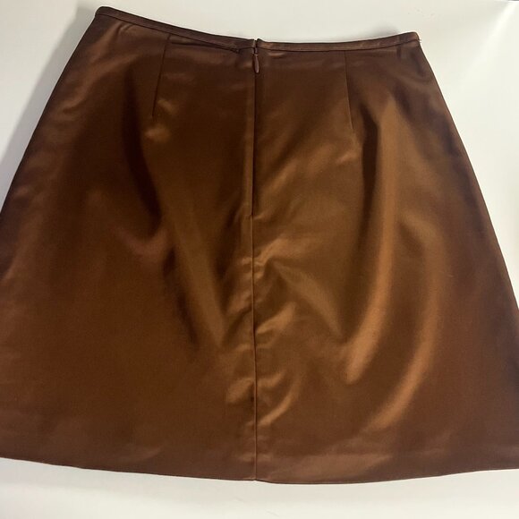 Aritzia - Wilfred Tavern Satin Skirt Size 2 (in Cognac) - Picture 4 of 5
